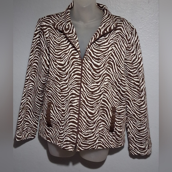 RAFAEL Elegant Brown and White Zebra Print Suit Jacket - Picture 3 of 6
